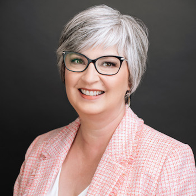 Profile photo of Julie Travis Moss